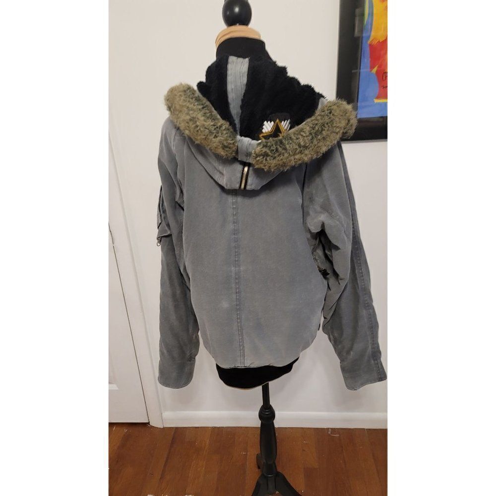 Blackstar Collection Snowboarding Jacket - Picture 3 of 12